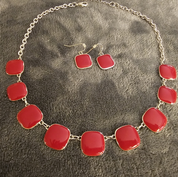 Red and silver-toned costume jewelry necklace and matching earrings - Picture 1 of 8